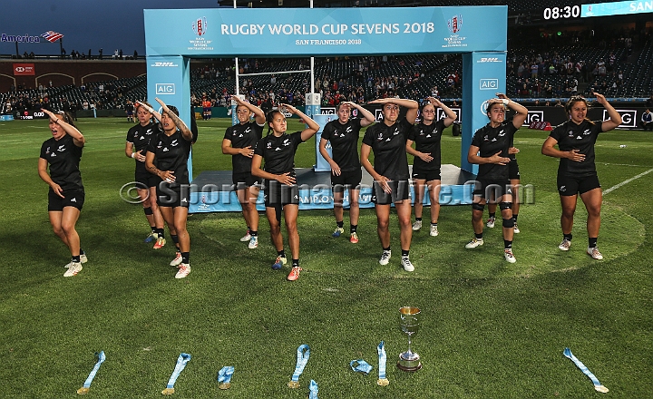 2018RugbySevensSat-52.JPG - New Zealand performed the traditional Haka war dance after defeating France (not pictured) 29-0 to win the women's championship finals of the 2018 Rugby World Cup Sevens, Saturday, July 21, 2018, at AT&T Park, San Francisco. (Spencer Allen/IOS via AP)